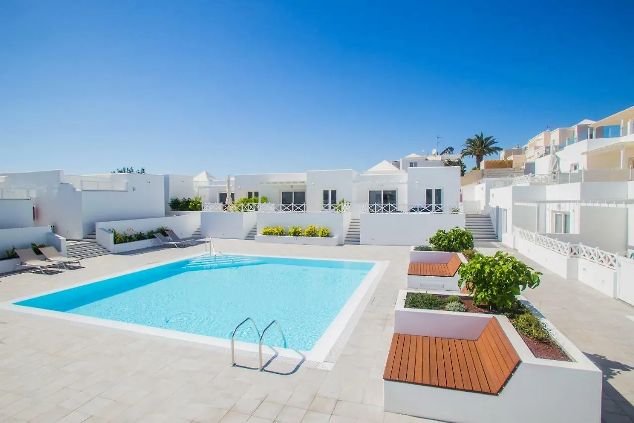 Flower Beach Suites 17 Playa Honda  Apartment